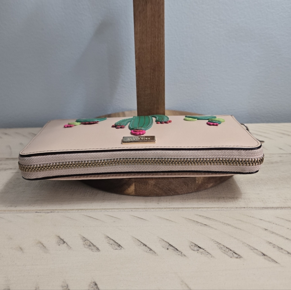 Kate Spade Horizons Cactus Neda Zip Wallet  RARE - Picture 10 of 14